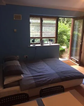 City Centre Studio Near The Water Sleeps 3 *